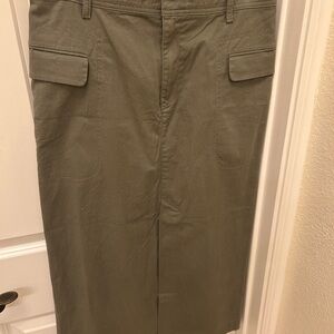 GAP Cargo skirt size 10